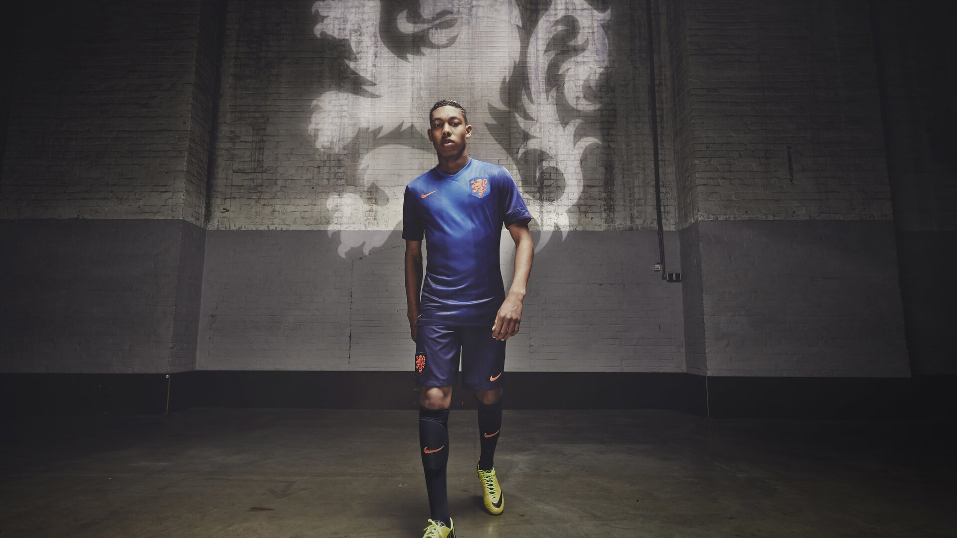 球迷“狂热支持”欧冠：最热烈的支持团体揭秘